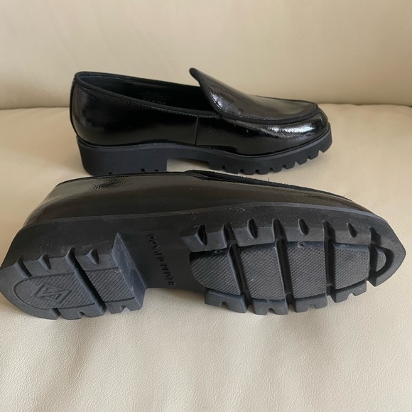 Black Patent Loafers Size 7 - Picture 5 of 7